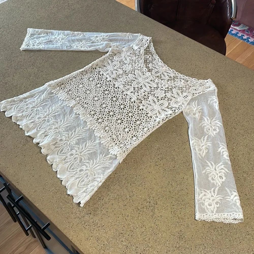 Boho Embroidered Lace & Mesh 3/4 Sleeve Top - Picture 9 of 14